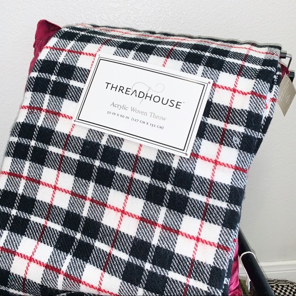 ThreadHouse Acrylic Woven Throw Blanket - Picture 2 of 5